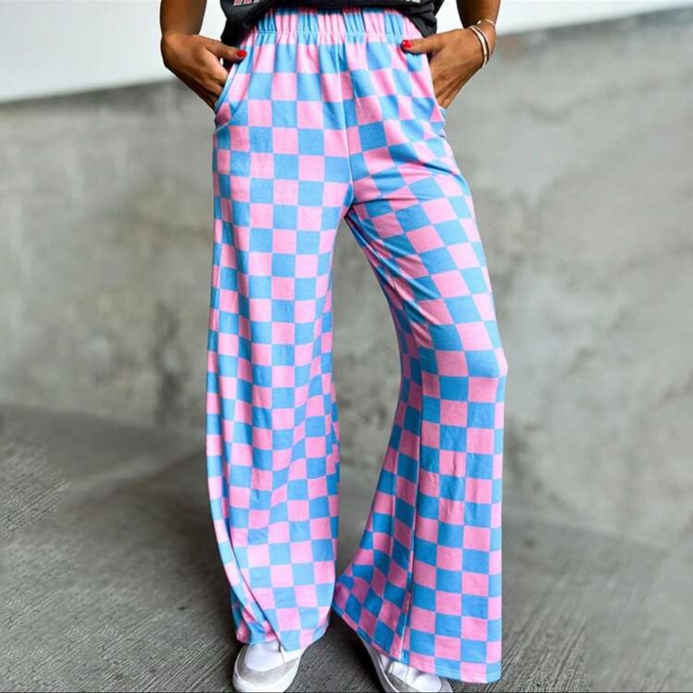 Women’s Wide Leg Checkered Pants
